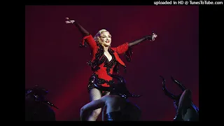 Madonna  Living For Love (Grammys 2015  MIC FEED)