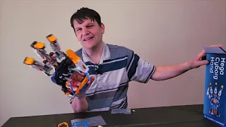 TheGeekChurch Review Mega Cyborg Hand from Thames & Kosmos