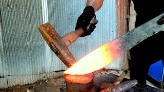 We Show You The Easy Way Of Blacksmithing, Forging a LEAF SPRING KNIFE.!