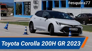 Toyota Corolla 200H GR Sport 2023 - Maniobra de esquiva (moose test) y eslalon | km77.com