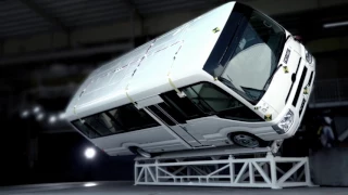 TOYOTA COASTER｜Roll-over test | Toyota