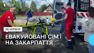 Дві сім’ї із дітьми з інвалідністю евакуювали волонтери на Закарпаття