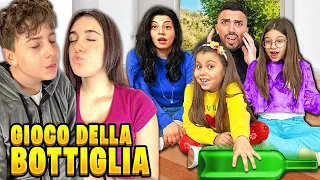 GIOCO DELLA BOTTIGLIA GIGANTE CON TUTTI I NOSTRI AMICI ZIA NICOLE E MAMMA LOREDANA!