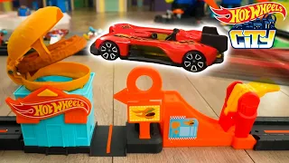 Draven Uses Free Food to Trick Hot Wheels City! 😮