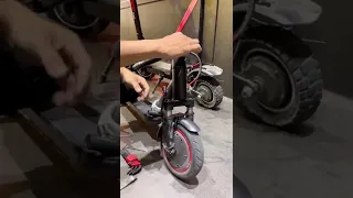 Stem Bar Maintenance for E-Scooter to fix the wobble. Always check your e-scooters. 🛴😎