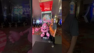 OMG! Pinky at Pinkbox Doughnuts - Plaza Hotel & Casino - Las Vegas, Nevada