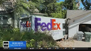 FedEx driver suffers medical problem, crashes into Auburn home