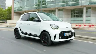 smart EQ forfour edition one in Ice white Driving Video