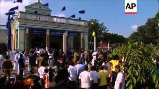 Pope visits a Catholic shrine in northern Sri Lanka