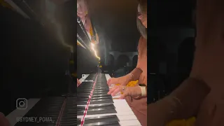 Unstoppable / Chandelier by Sia ( 🎹 Solo )