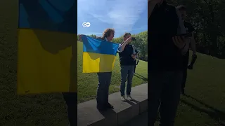 Конфликт в Трептов-парке 9 мая из-за украинского флага #shorts