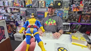 Mezco X-Men X-Force Wolverine Unboxing Review