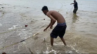 Setting the Filet Net in the sea‼️ You won’t believe what we caught😱‼️ #fishing #caribbean