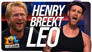 De terugkeer van Henry van Loon met zijn kleine klokkenspel 🎶 | LOL: Last One Laughing NL