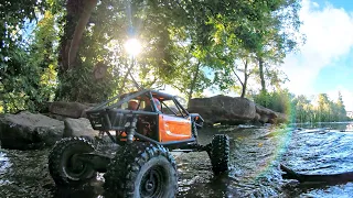 Axial Capra takes on the big rocks - THE best RC crawler on the market?