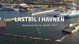 Lastbil i havnen i Hvalpsund