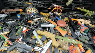 Toy Pistols & Rifles ! Six-shooter Revolver, Sharp and dangerous knives, Weapon Equipment, Toy Guns