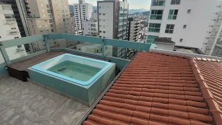 Cobertura duplex com piscina privativa no centro de Balneário Camboriú por R$ 2.500.000,00