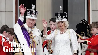 King Charles appears on Buckingham Palace balcony for first time since crowning