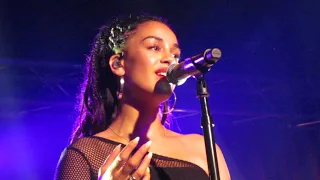 Jorja Smith - "Beautiful Little Fools" (Live in Boston)