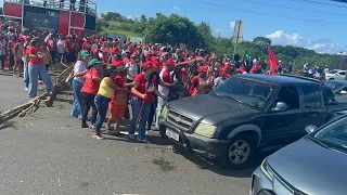 MST atrapalha chegada dos apoiadores do Bolsonaro no Aeroporto de Salvador-BA