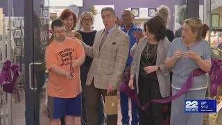 ‘Outside the Box’ gift shop opens in Tower Square in Springfield