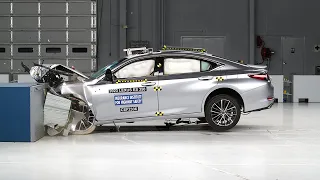2023 Lexus ES 350 updated moderate overlap IIHS crash test