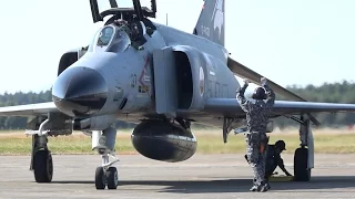 百里基地航空祭2015 F-4EJ改 エンジンスタートから機動飛行まで / JASDF F-4 Phantom Engine Start Up and Maneuver