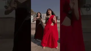 cute girls dancing in saree #cute #hot #dance