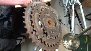 Remove cranks without tools new method