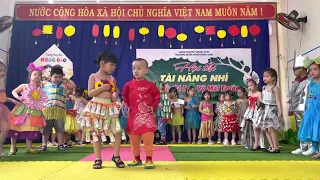 Thời trang tai che lớn 1