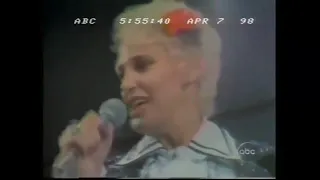 Tammy Wynette:  News Report of Her Death - April 6, 1998