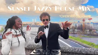 JAZZY HOUSE MIX:  CITY GROOVES