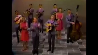 New Christy Minstrels - "Freedom" live 1965 Julie Andrews