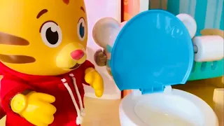 DANIEL TIGER Swimming Pool and WASHING HANDS Toy Compilation