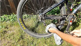 Cum cureți și lubrifiezi lanțul bicicletei