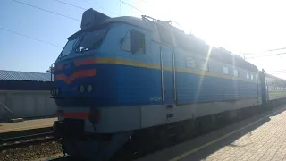 ЧС4-191 отправляется со станции Конотоп, с поездом Киев Шостка.