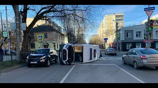 Три человека пострадали в ДТП с автомобилем скорой помощи в Калуге