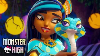 Cleo Tiene Mascota Nuevat! 🐍 con Frankie & Deuce | Monster High™ Latino