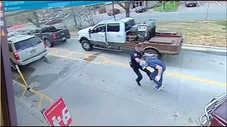 VIDEO: Jacksonville police officer tackles suspect in Chick-fil-A parking lot with help from citizen