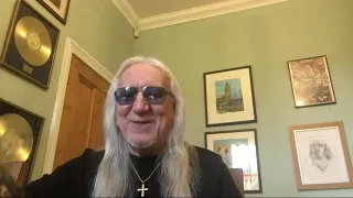 Mick Box of Uriah Heep "Uriah Heep - 50 Years In Rock"  Unboxing Video !