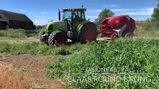 Claas tractor round bailing straw