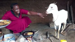 African Village Life//Cooking Traditional African Food for Breakfast