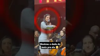 Maraisa foi DESRESPEITADA por um fã no show..