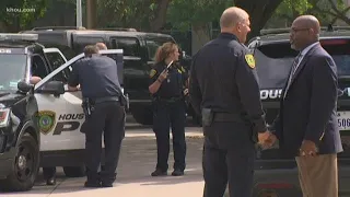 Man shot by girlfriend's ex-boyfriend in Greenspoint, police say