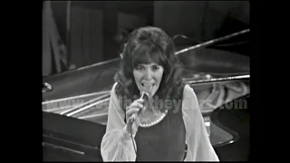 The Carpenters- "Hurting Each Other/We've Only Just Begun" LIVE 1972 [Reelin' In The Years Archive]