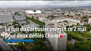 Le toit du Corbusier investit aujourd’hui pour deux défilés Chanel