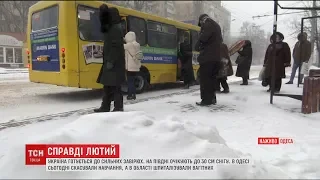 Через снігопади погіршується ситуація на трасах Одещини