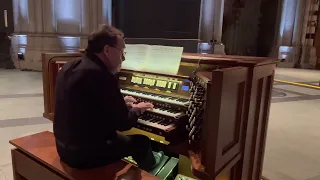 Prelude and Fugue in E major, BWV 566 - J S Bach. David Briggs: Cathedral of St John the Divine, NYC