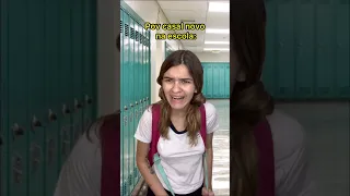 Pov casal novo na escola